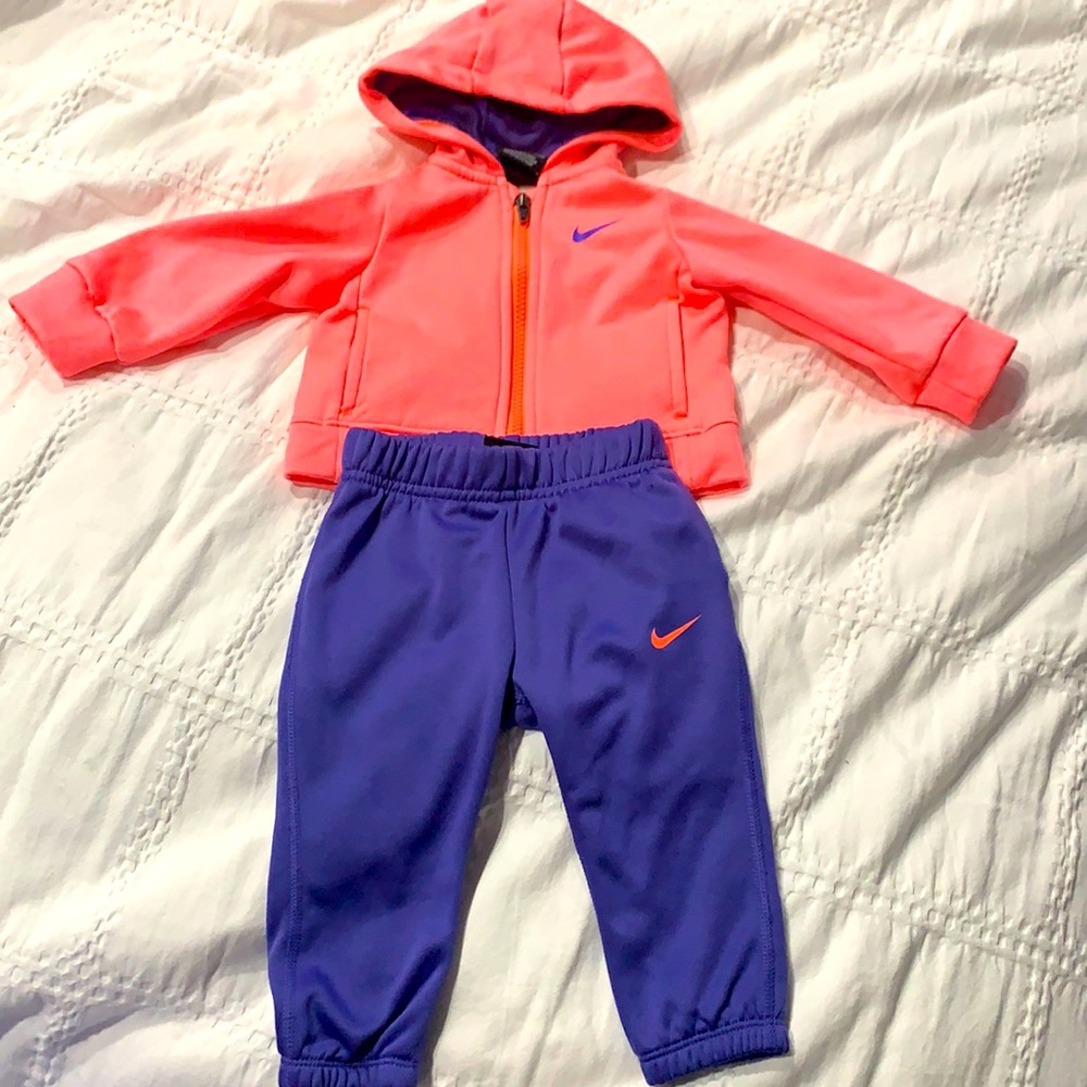 Infant Nike girls sweats